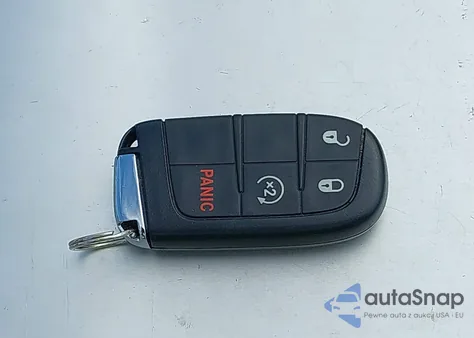 2022 Jeep Compass Latitude Lux 4X4 z USA, uszkodzony, nr VIN 3C4NJDFB1NT142337